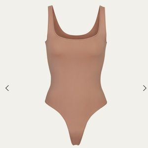 NEW! Skims Essential Scoop Neck Bodysuit , S/M, Sienna SOLD-OUT ONLINE